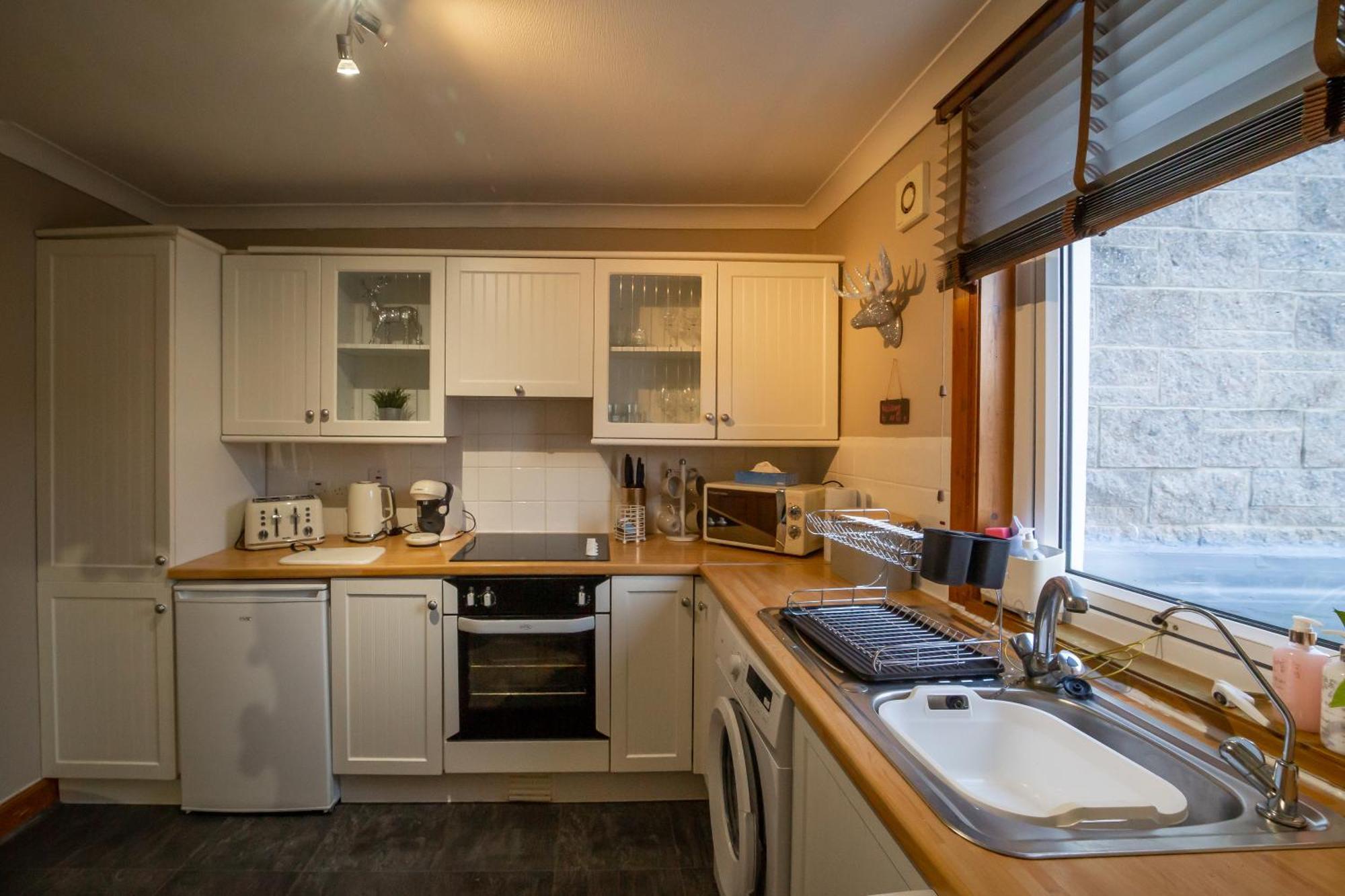 2 Wheelhouse Apartments Lochinver Exterior foto